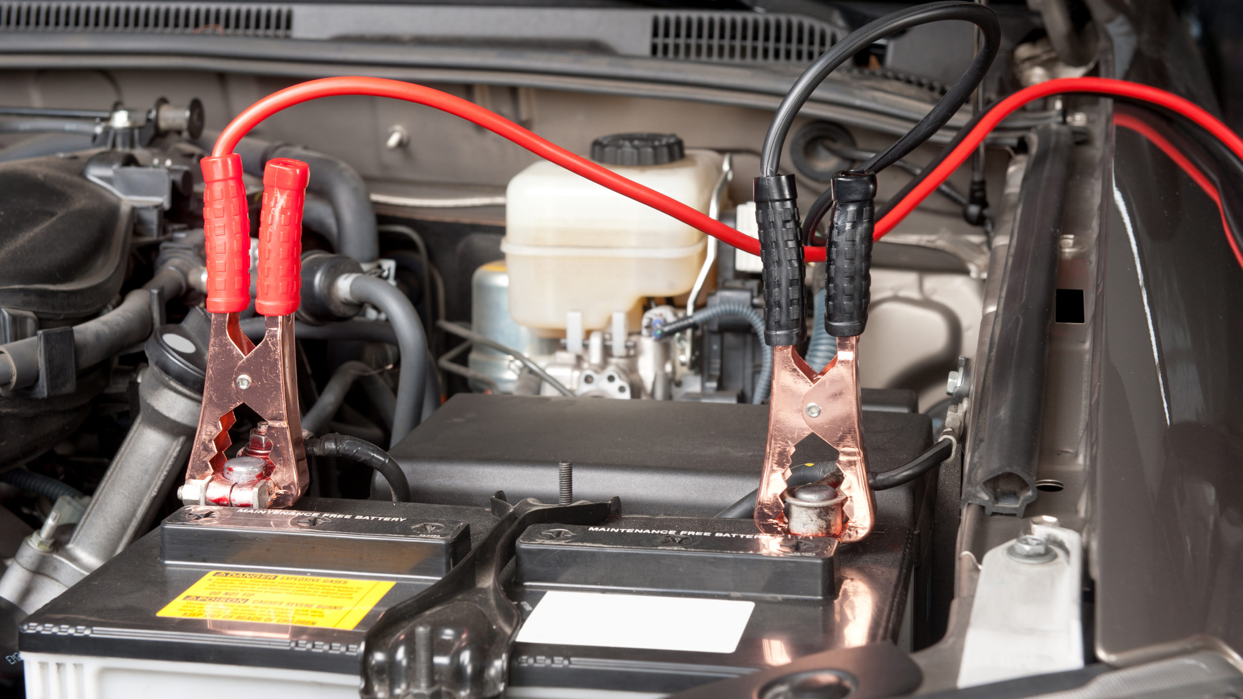 How to Use Jumper Cables - TrueCar Blog