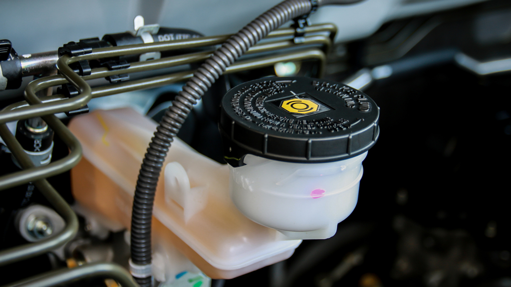 Brake Fluid 101: What Does Brake Fluid Do? What is the Difference